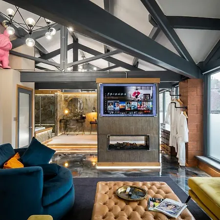 Architect's Loft Apartment