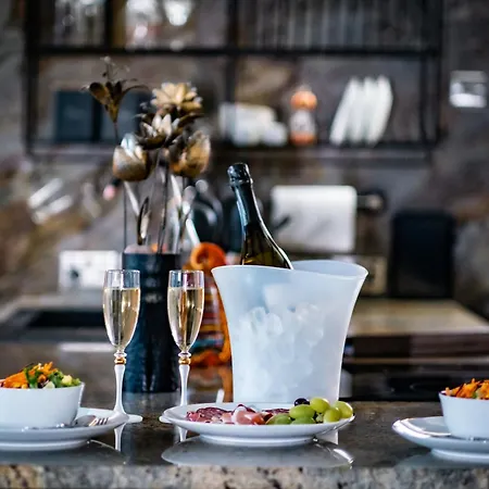 Architect's Loft Apartment *