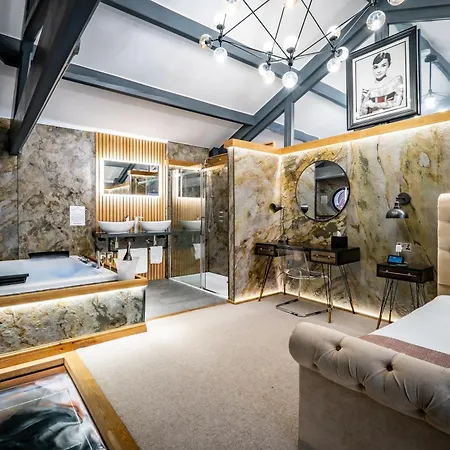 Apartment Architect's Loft *